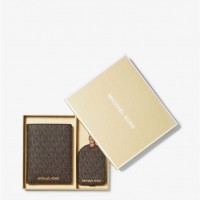 Жіночий Чемодан (Logo Passport Case and Luggage Tag Gift Set) 61496-05 Коричневий